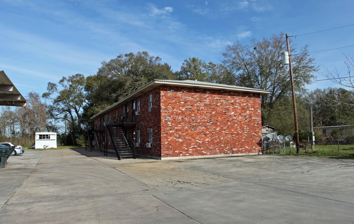 124 Martin Luther King St in Baldwin, LA - Building Photo