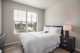 West Park Apartments in Tulsa, OK - Foto de edificio - Building Photo