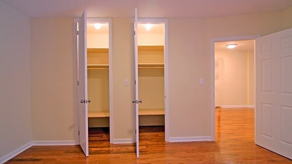 315 E 167th St in Bronx, NY - Foto de edificio