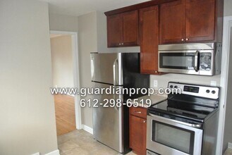 1789 Blair Ave in St. Paul, MN - Building Photo - Building Photo