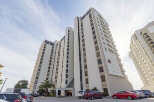 450 S Gulfview Blvd in Clearwater, FL - Building Photo