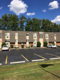 Hidden Creek Apartments photo'