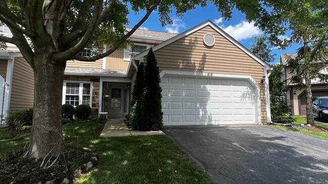 418 Ascot Ln