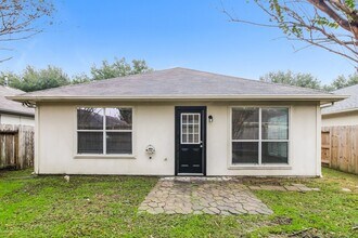 24227 Silver Maple Dr in Huffman, TX - Building Photo - Building Photo