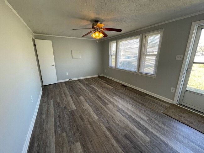 1204 W Holt St in Mebane, NC - Building Photo - Building Photo