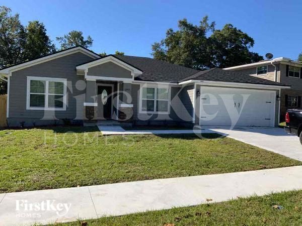 6442 Heidi Rd in Jacksonville, FL - Building Photo