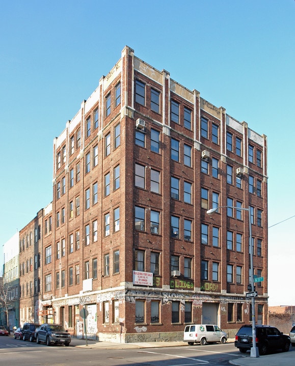 44 Berry St in Brooklyn, NY - Foto de edificio