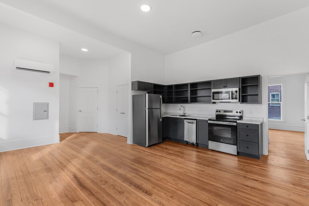 119 Congress St in Rumford, ME - Foto de edificio