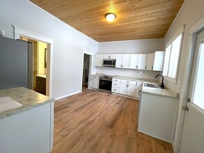 1502 Wood St in La crosse, WI - Building Photo - Building Photo