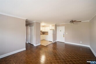 215 Aycrigg Ave in Passaic, NJ - Building Photo - Building Photo