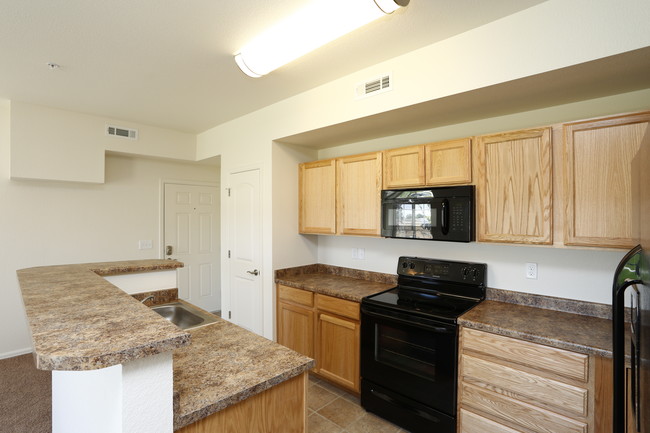 Homestead Apartments in Greeley, CO - Building Photo - Interior Photo