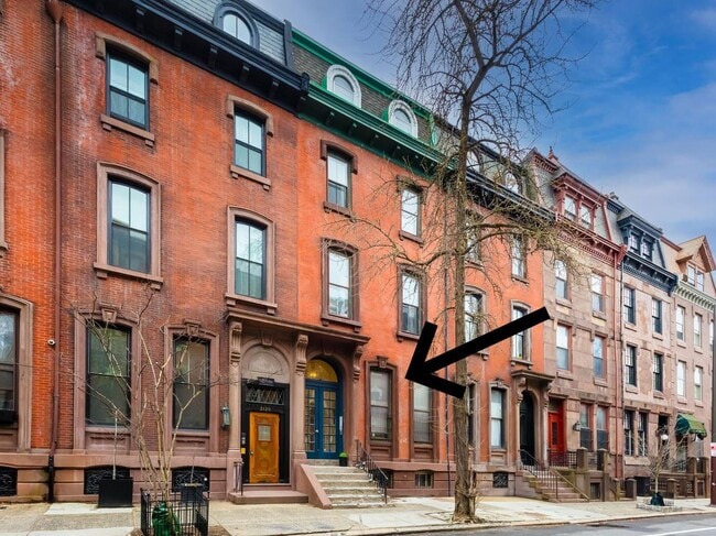 2122 Spruce St in Philadelphia, PA - Foto de edificio - Building Photo
