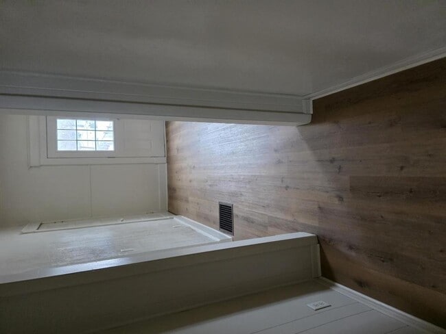 466 W McKibben St in Lima, OH - Building Photo - Building Photo