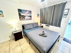 338 Van Buren St, Unit SI FL1-ID1520237P in Hollywood, FL - Foto de edificio - Building Photo