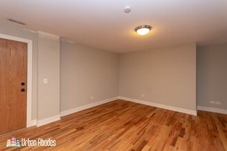 556 W Arlington Pl, Unit J06W in Chicago, IL - Building Photo - Building Photo