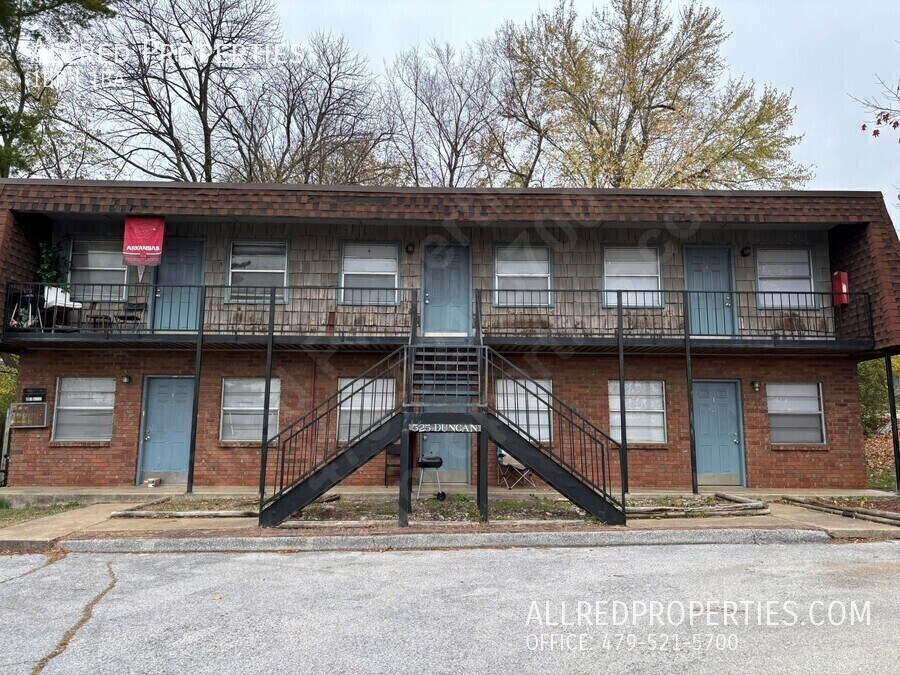 525 S Duncan Ave in Fayetteville, AR - Building Photo