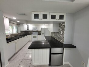 9749 SW 213th Ter in Cutler Bay, FL - Building Photo - Building Photo