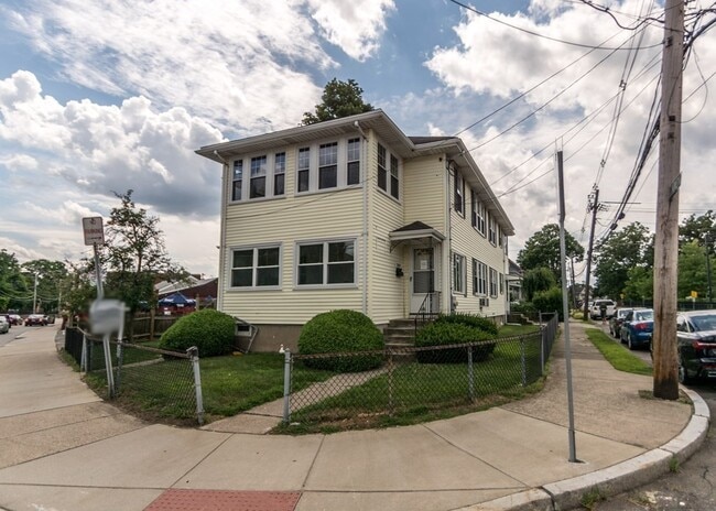 property at 207 High St