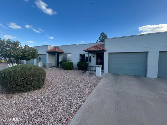 4329 E Capri Ave in Mesa, AZ - Building Photo - Building Photo