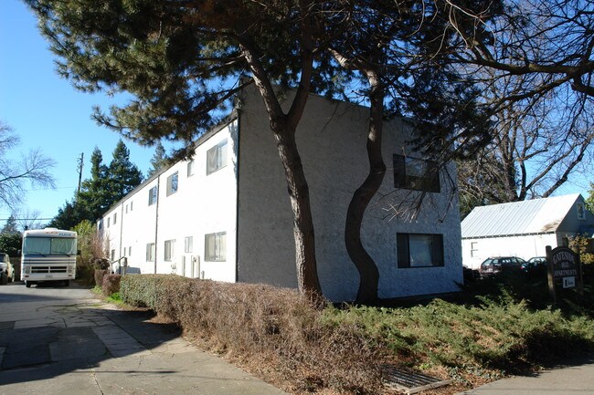 Gateside Apartments in Chico, CA - Foto de edificio - Building Photo