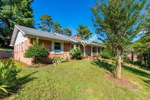 303 Windmere Dr in Chattanooga, TN - Building Photo