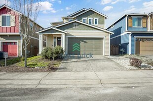 452 SW 111th Pl in Seattle, WA - Building Photo