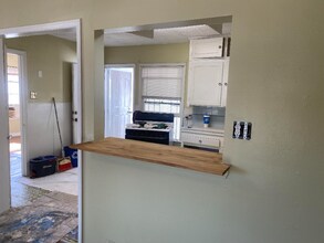 2202 Lee Hall St in San Antonio, TX - Building Photo - Building Photo