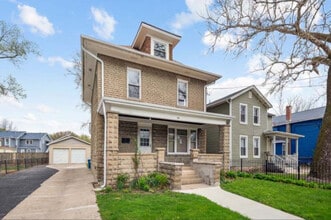 544 E New York St, Unit 1 in Aurora, IL - Building Photo - Building Photo