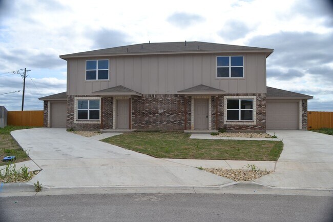 1915 Castroville Trl in Copperas Cove, TX - Building Photo - Building Photo