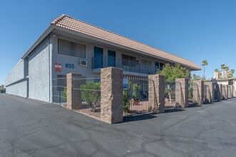 Sugartree Apartments in Las Vegas, NV - Foto de edificio - Building Photo