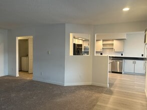 501 2nd St NE, Unit 3 in East Wenatchee, WA - Building Photo - Building Photo
