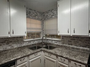 2753 Faringdon Dr in Tallahassee, FL - Foto de edificio - Building Photo