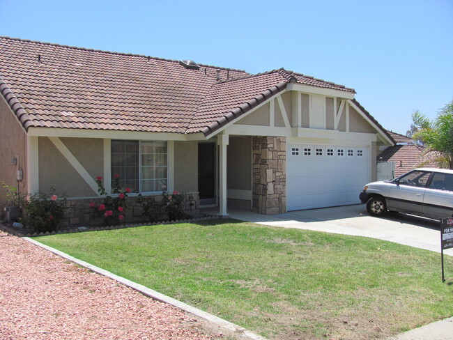 2440 Wind River Rd in El Cajon, CA - Building Photo - Building Photo