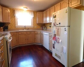 298 Main St, Unit 1 in Springfield, MA - Building Photo - Building Photo