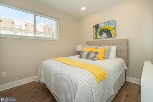 2220 Master St in Philadelphia, PA - Building Photo