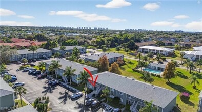 144 Cypress Way E in Naples, FL - Building Photo - Building Photo