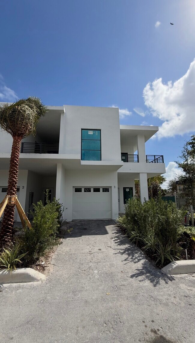 2511 Pierce St in Hollywood, FL - Building Photo - Building Photo