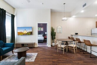 925 Common St, Unit ID1266319P in New Orleans, LA - Foto de edificio - Building Photo