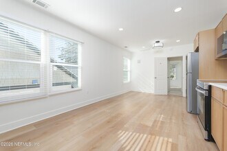 1628 Walnut St in Jacksonville, FL - Building Photo - Building Photo