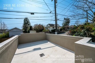 1908 NE 65th St in Seattle, WA - Building Photo - Building Photo