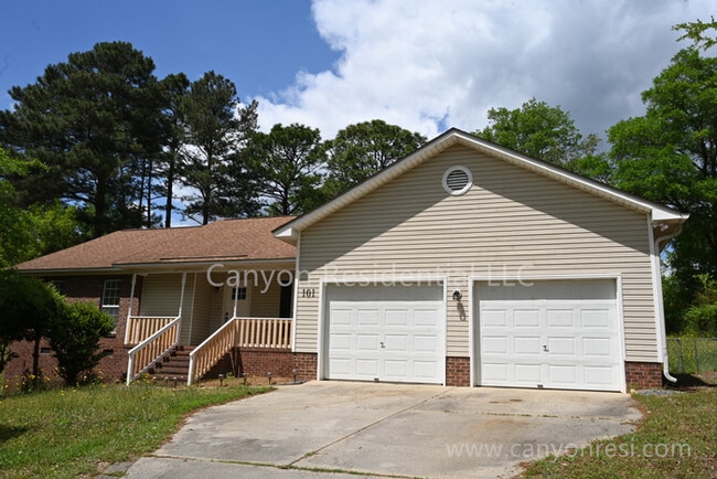property at 101 Overlook Ct