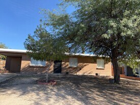 7560 N Rae Ave in Tucson, AZ - Building Photo
