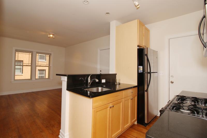 3812 N Sheffield Ave in Chicago, IL - Building Photo