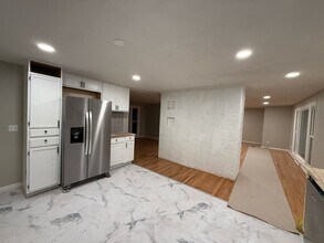 9900 Richmond Dr in Kansas City, MO - Building Photo - Building Photo