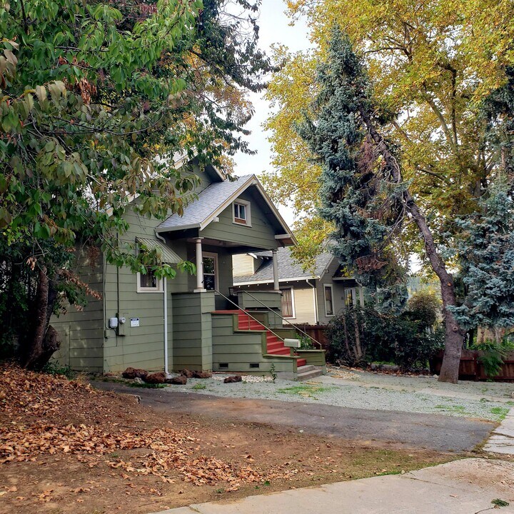 322 Buena Vista St in Grass Valley, CA - Building Photo