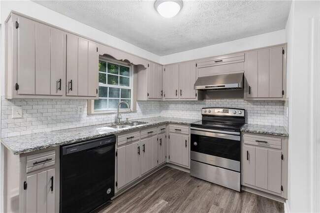 1285 Coronada Dr in Lawrenceville, GA - Building Photo - Building Photo