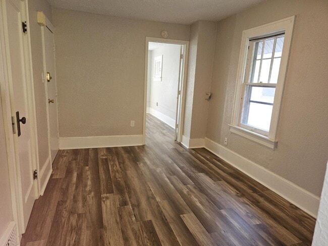 property at 165 Oak Park Dr
