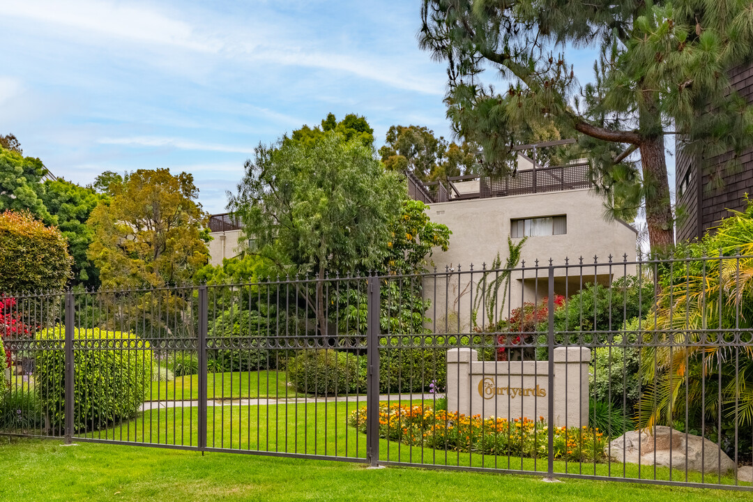 The Courtyards in West Hollywood, CA - Building Photo