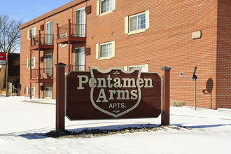 Pentamen Arms in Lorain, OH - Building Photo - Building Photo