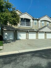 422 Golden Lake Loop in St. Augustine, FL - Foto de edificio - Building Photo